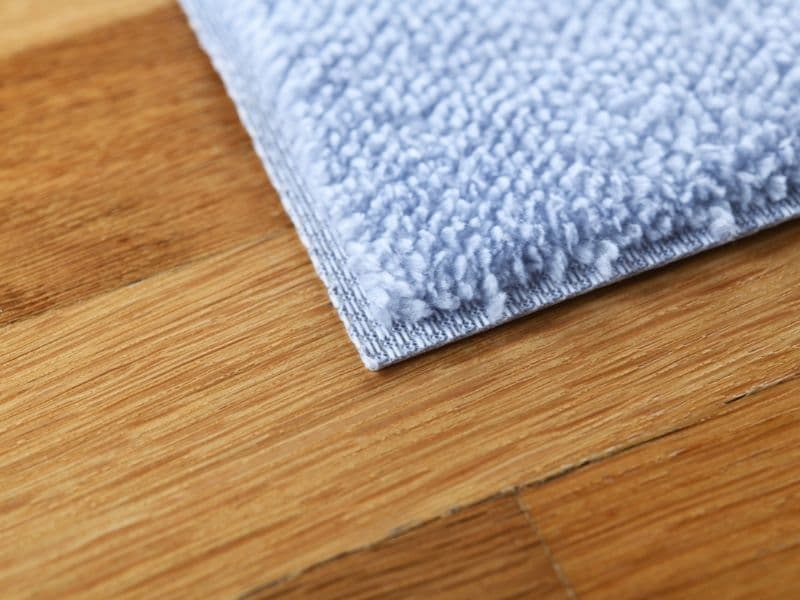 Scratch Proof Rug Protecting Your Wood Floor From Scratches - Auten Wideplank
